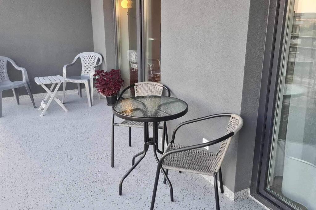 Mily, Nowy, Luksusowy Apartament Apartment Przemysl Ngoại thất bức ảnh